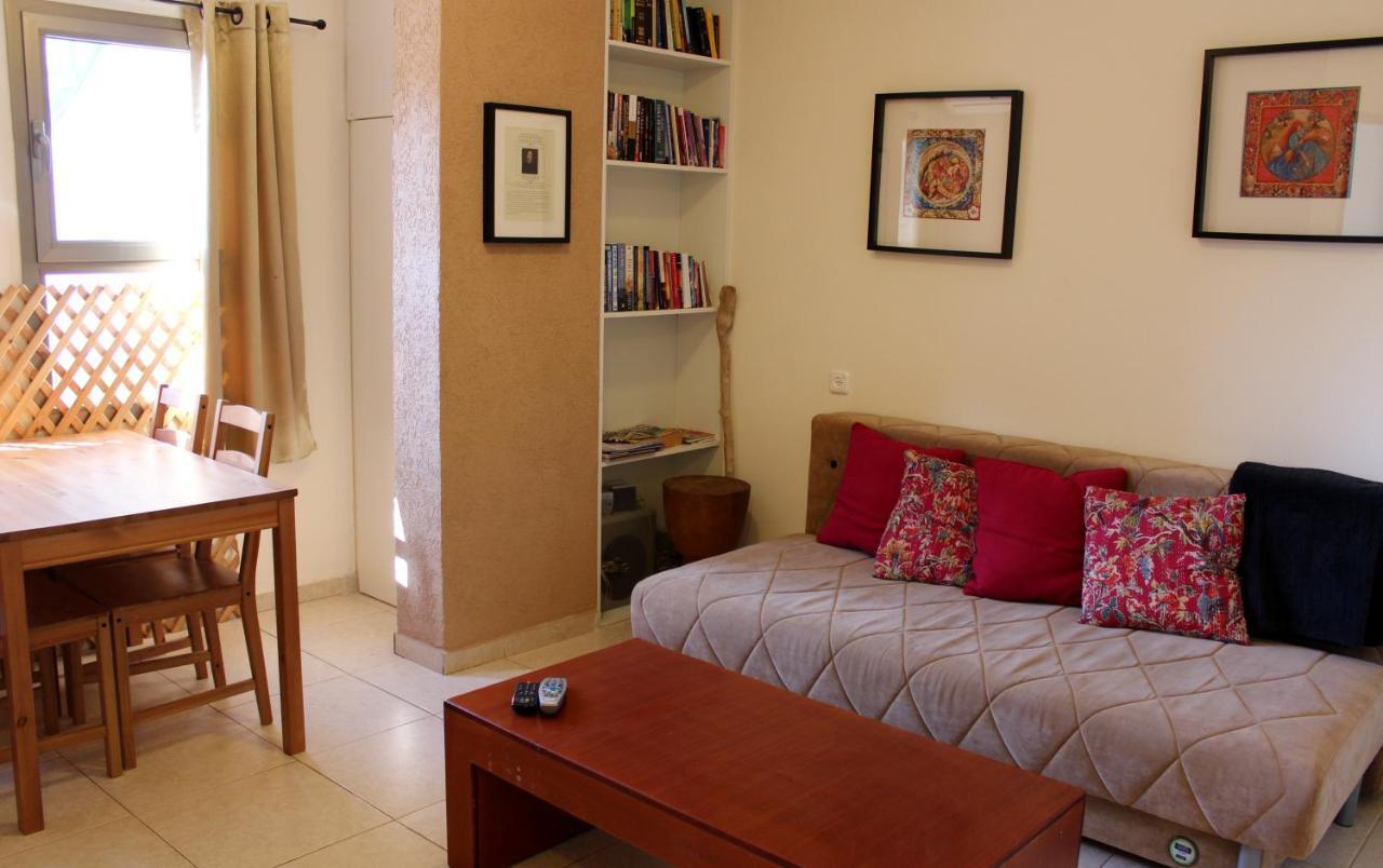 Aliyah Return Center Bed & Breakfast Degania Bet Room photo